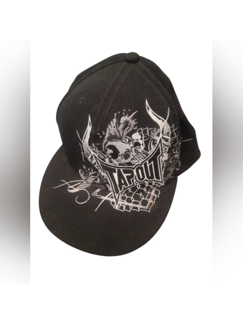 Vintage Y2K TAP OUT skull design black hat size Large / X-large